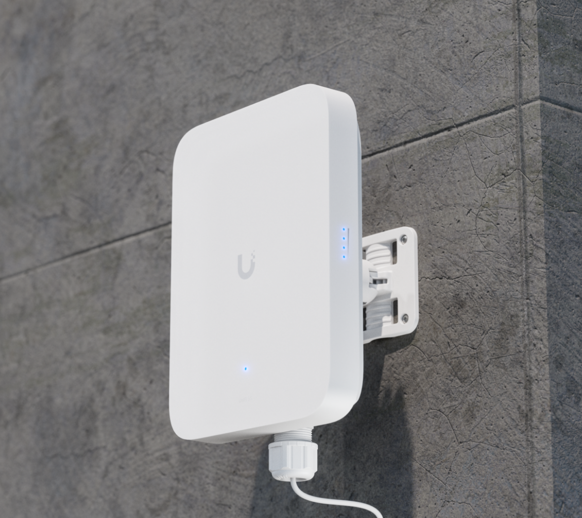 UniFi 5G Max Outdoor aan een buitenmuur