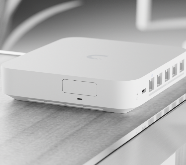 新品Unifi Cloud Gateway Fiber+M2 tray 新品Unifi Cloud Gateway Fiber+M2 tray M.2 SSD Tray - Ubiquiti